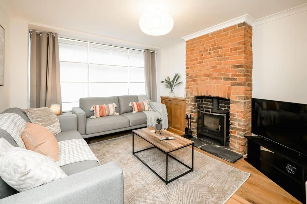 3 Bedroom Home Close To Town Centre With Wifi & Garden Royal Tunbridge Wells Exterior foto