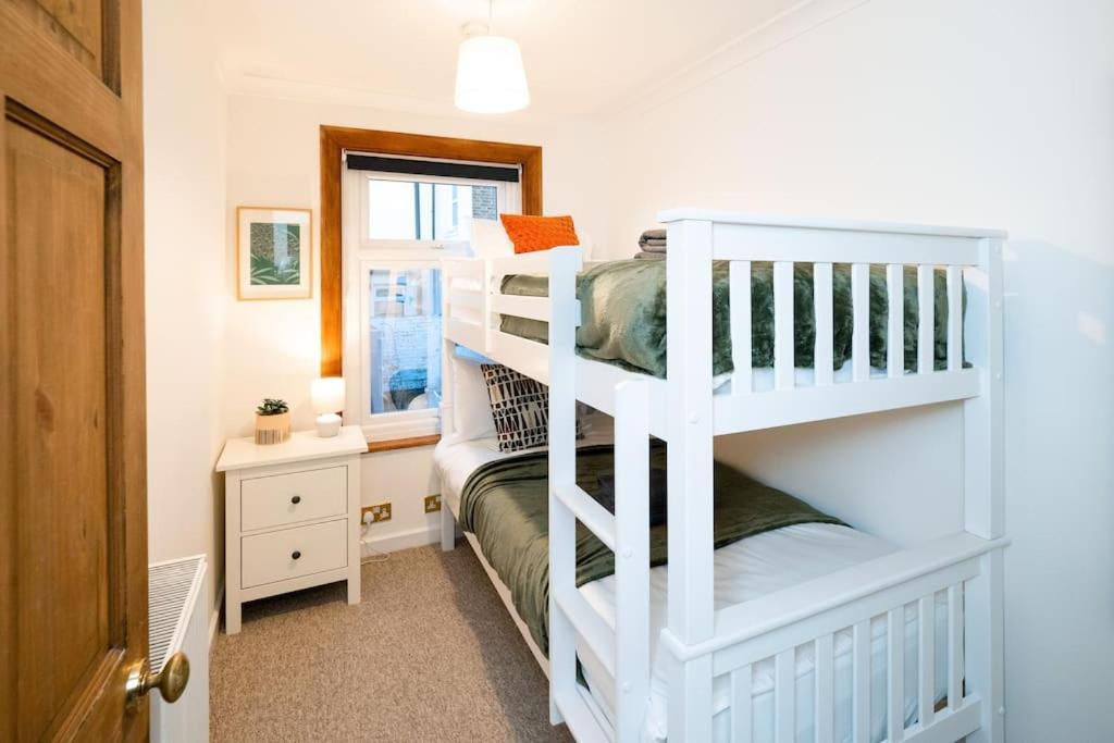 3 Bedroom Home Close To Town Centre With Wifi & Garden Royal Tunbridge Wells Exterior foto